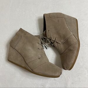 Toms Tan Lace Up Chukka Ankle Wedge Boots Booties 9 Women